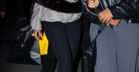 Rihanna petrece până la 6 dimineața în Paris cu o ținută Balenciaga și Tom Ford