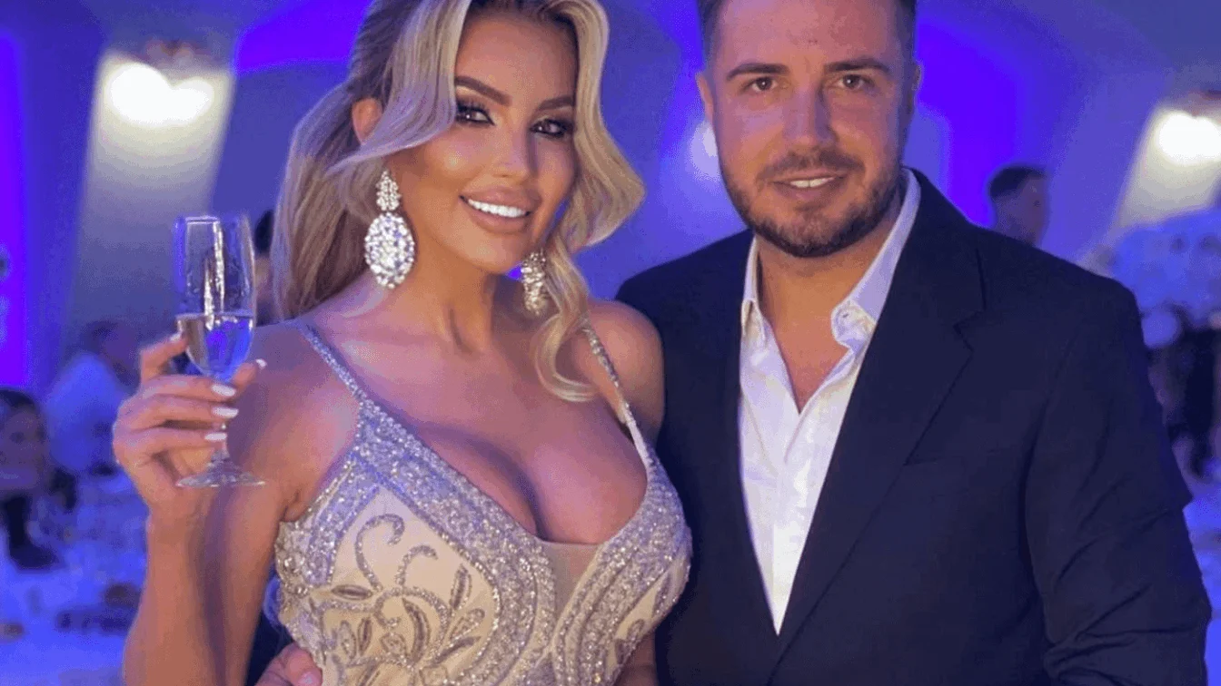 Roxana Vașniuc anunță divorțul după 14 ani de relație. Decizia e definitivă