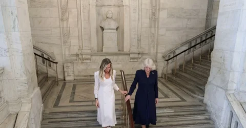 Ce porti la o intalnire cu Regina. Lectia de stil a lui Sarah Jessica Parker