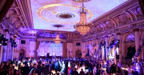 Balul Save Venice a strâns 1.3 milioane de dolari într-o seară de poveste la The Plaza