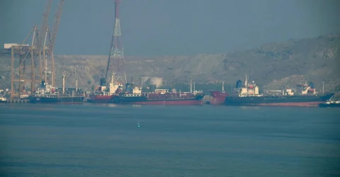 Trump ordonă blocarea Strâmtorii Ormuz și amenință China cu taxe de 50%