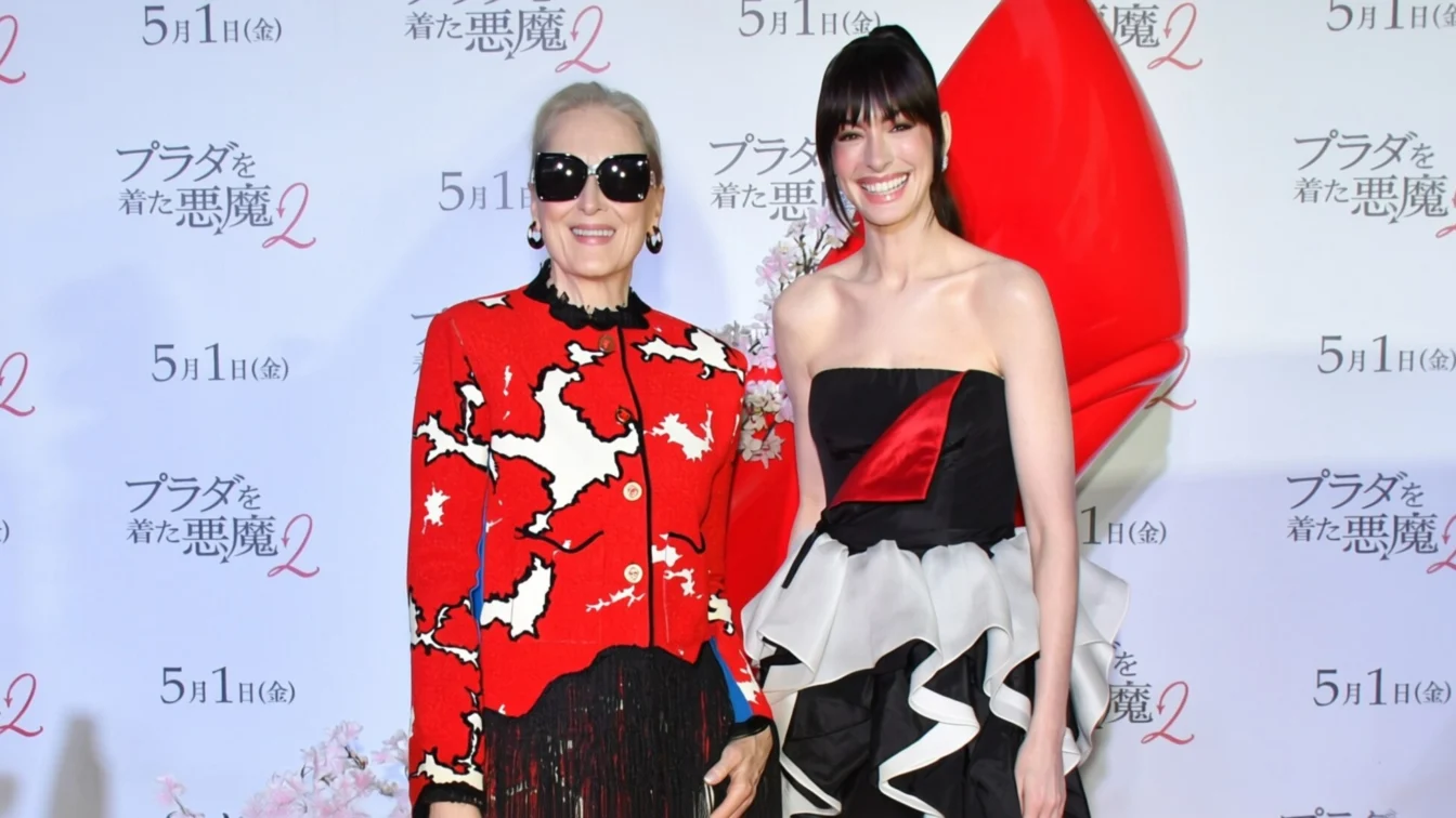 Anne Hathaway și Meryl Streep în Chanel și Valentino la premiera Devil Wears Prada 2