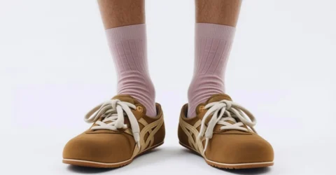 Colaborarea Versace si Onitsuka Tiger aduce sneakerii Tai-Chi Sakura de 750$