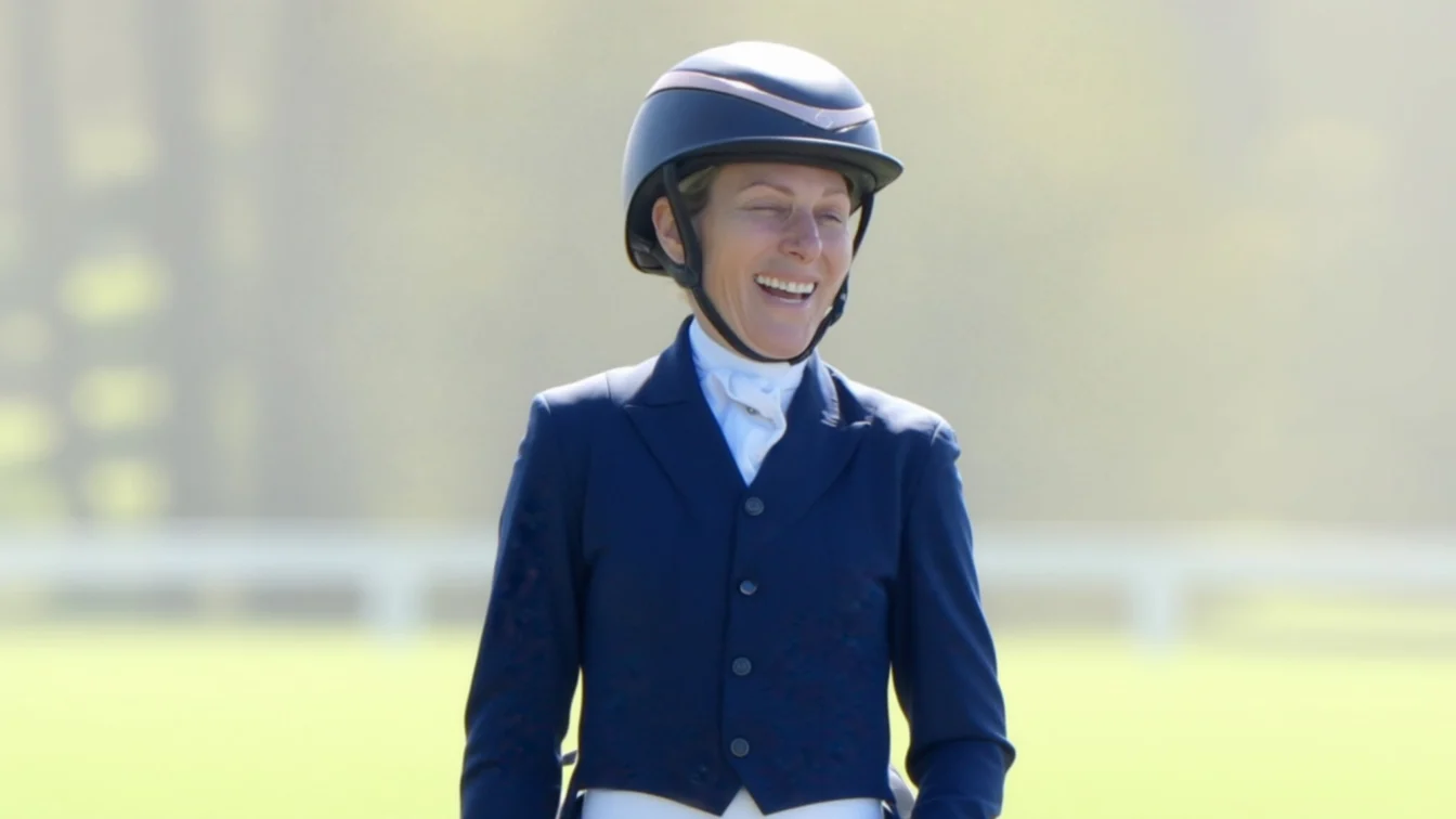Zara Tindall, la 44 de ani, complet nemachiata la o competitie ecvestra