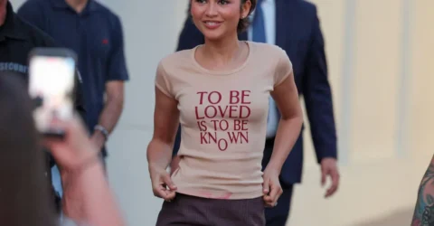 Zendaya încheie turneul The Drama cu un tricou cu mesaj neașteptat