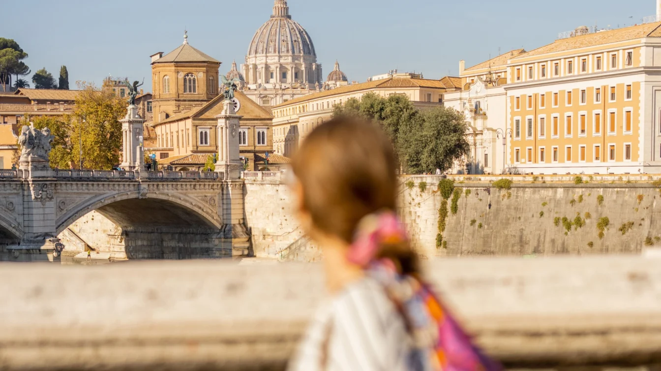 Cum vacanțele ne distrug imaginea de sine – 56% dintre tineri evită călătoriile din cauza corpului