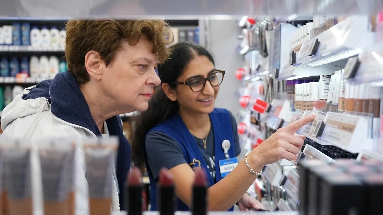 Surpriza din supermarket. Experții în beauty te ajută acum să alegi fondul de ten perfect