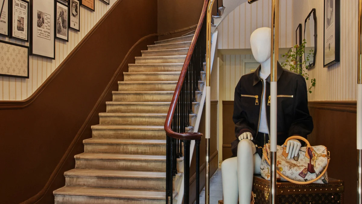 Hotelul Louis Vuitton din Londra e deschis până pe 21 iunie 2026 dar are o surpriză