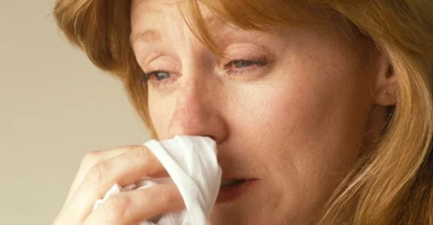 Greșeala pe care o faci cu sprayul nazal. Avertismentul oficial pe care trebuie să îl știi