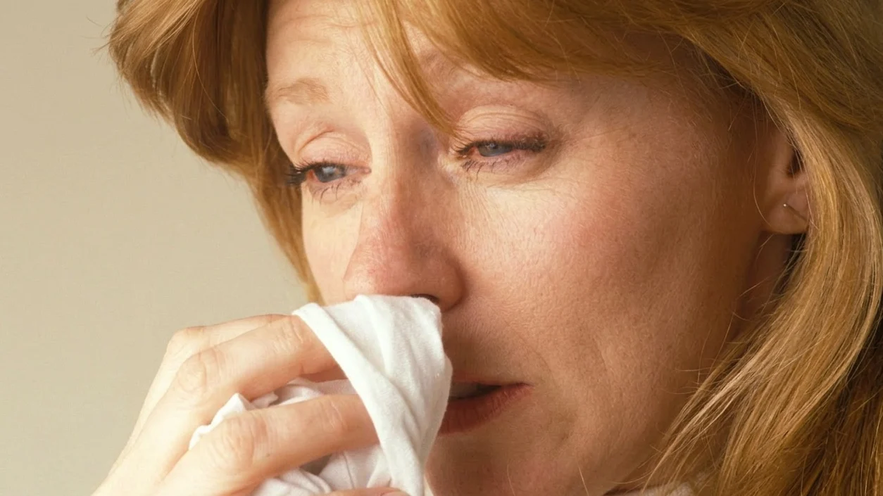 Greșeala pe care o faci cu sprayul nazal. Avertismentul oficial pe care trebuie să îl știi