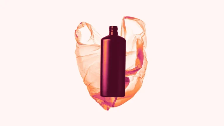 Doar 9% din plastic este reciclat. Lyla anunta ce termeni interzice in articole