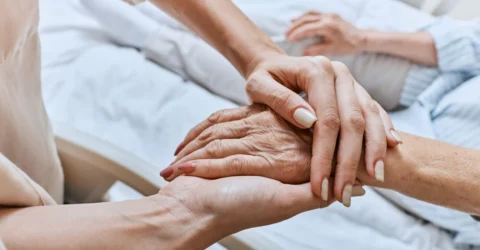 Tremorul nu inseamna mereu Parkinson. Afla cand sa mergi la medic