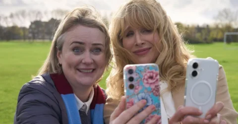 Comedia Amandaland revine cu sezonul trei. Serialul tocmai a castigat un premiu BAFTA