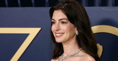 Anne Hathaway clarifică zvonurile despre intervențiile estetice. Actrița a rupt tăcerea la 40 de ani.