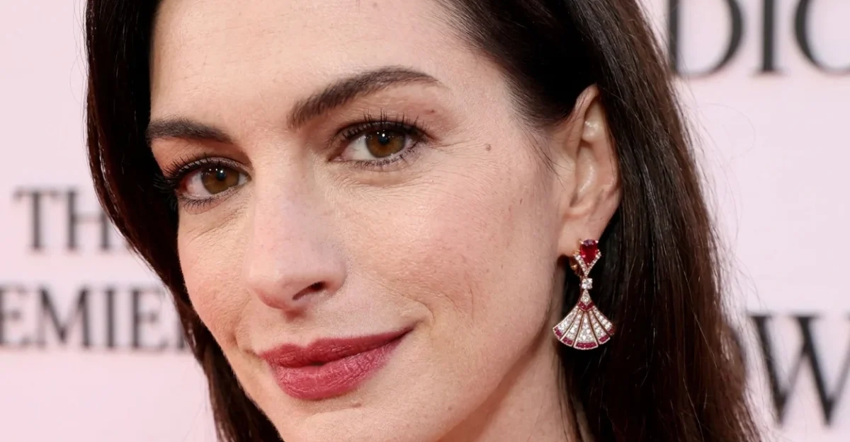 Anne Hathaway, aproape să renunțe la rol. Sindromul impostorului la 43 de ani.