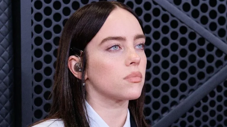 Billie Eilish detaliaza efortul de a ascunde sindromul Tourette. Cum a aparut alaturi de Nat Wolff