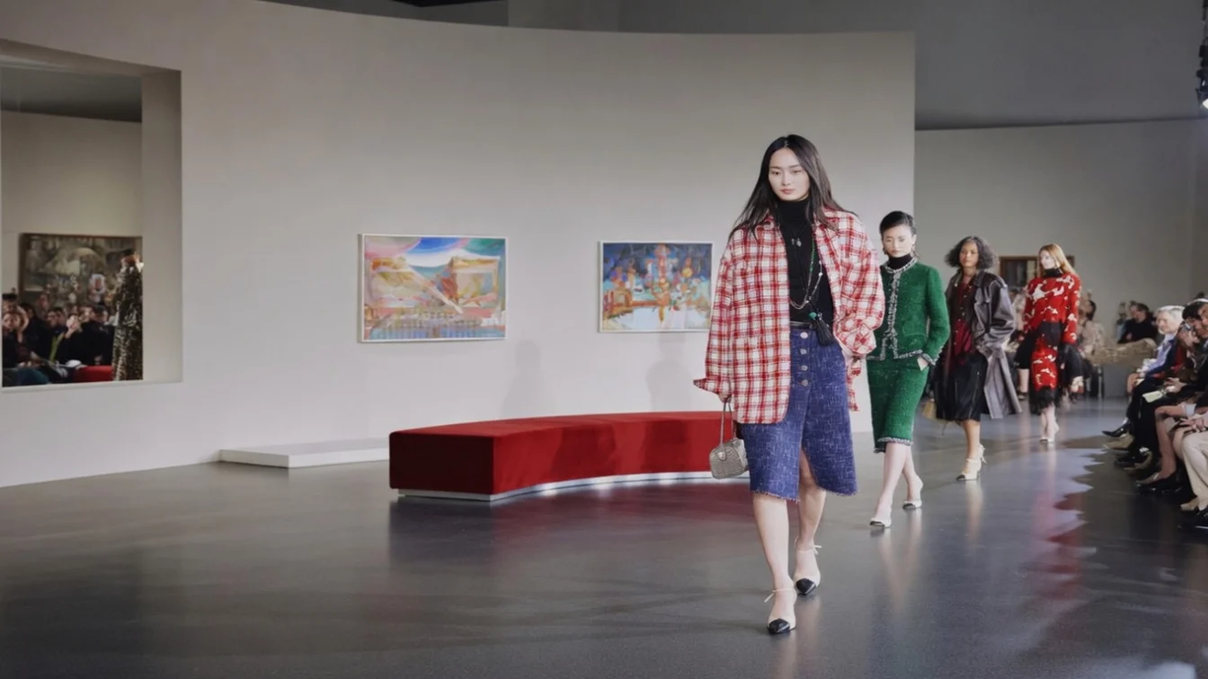 Ce se întâmplă când Chanel mută spectacolul în Seul. Detaliul care schimbă moda
