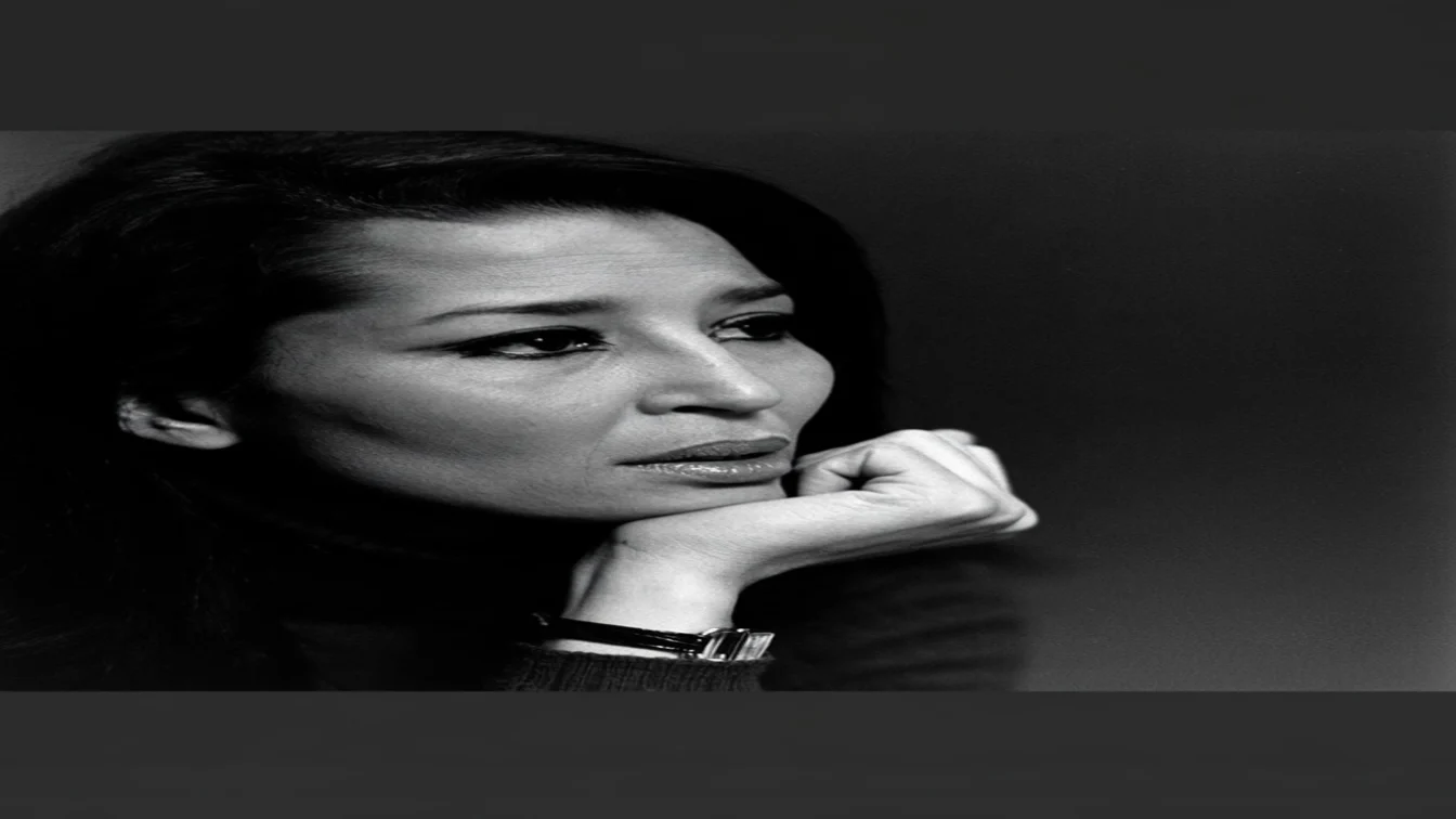 Femeia care a schimbat regulile modei la 81 de ani. Povestea fascinantă pe care trebuie să o afli