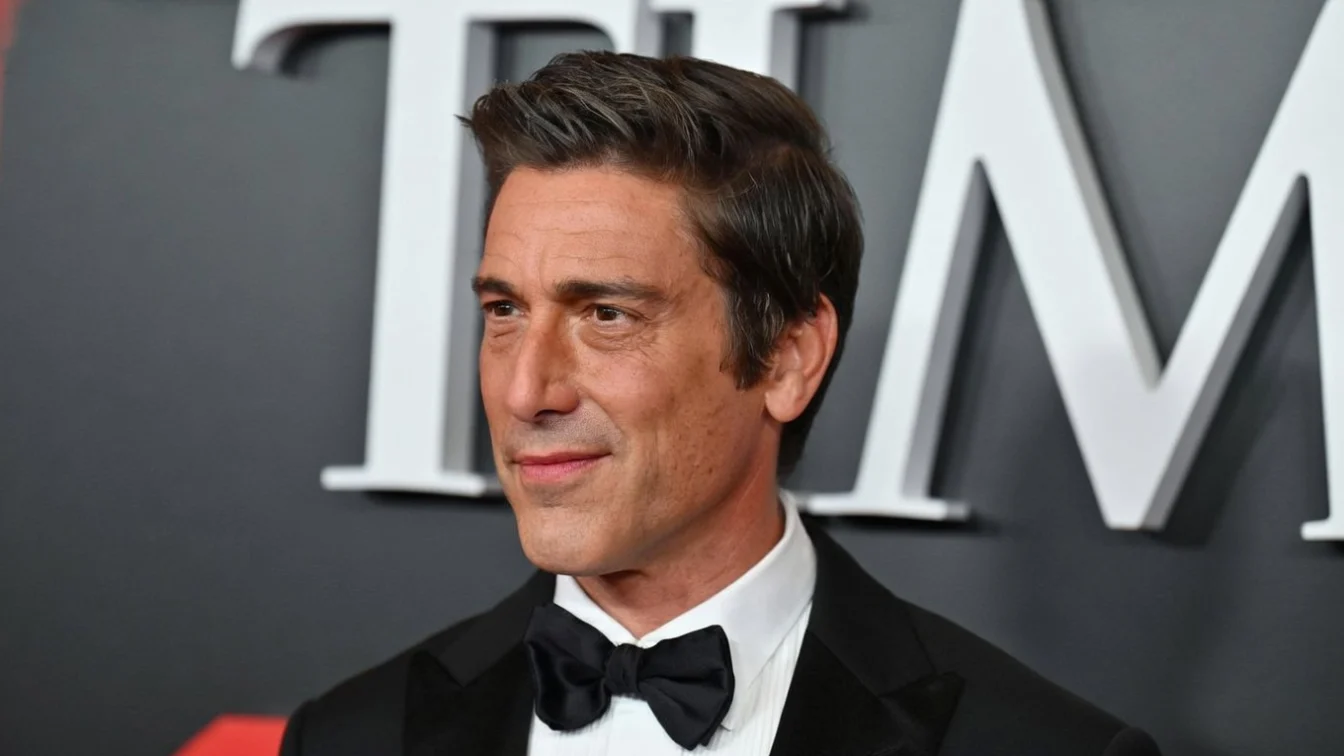 Prezentatorul David Muir a primit al patrulea premiu Emmy consecutiv fără semnal la telefon. A aflat la revenirea online.