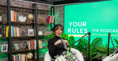 Adevarul dureros despre ranile din copilarie. Greseala care a facut o mama celebra sa planga