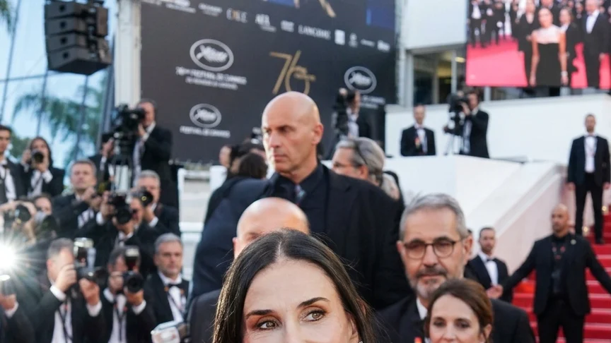 Demi Moore, ținută controversată la Cannes. Alegerea vestimentară care a împărțit internetul.