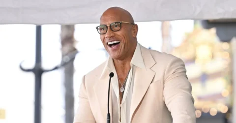Surpriza uriasa pe covorul rosu. Ce a patit Dwayne Johnson chiar in fata publicului