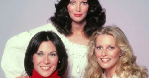 Reuniune rară pe covorul roșu. Jaclyn Smith și Kate Jackson, elegante la peste 70 de ani.