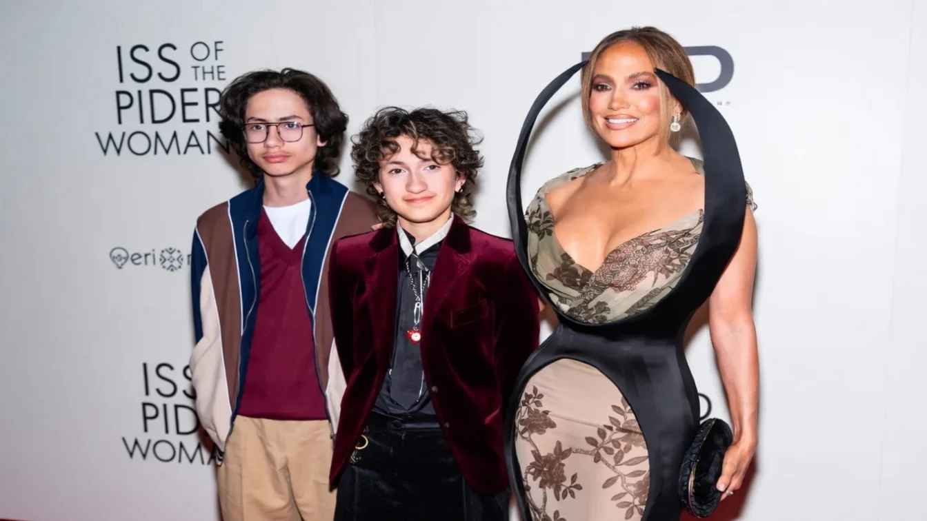 photo of jennifer lopez with twins max and emme on red carpet
