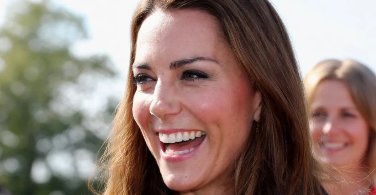 Imagini uitate cu Kate Middleton din tinerete. Cum arata viitoarea regina în apartamentul de 1 milion de lire