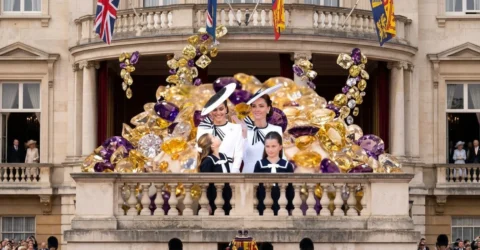 Kate Middleton a investit 22.000 de lire in cercei pentru Printesa Charlotte. Ce modele a ales