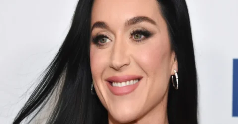 Transformarea fizică a lui Katy Perry, criticată de fani. Artista a filmat un videoclip în Spania.