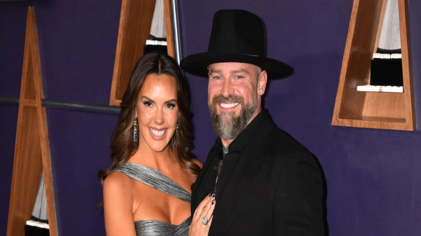 Antreprenoarea Kendra Scott s-a căsătorit pentru a patra oară cu Zac Brown. Ceremonie intimă în Santorini.