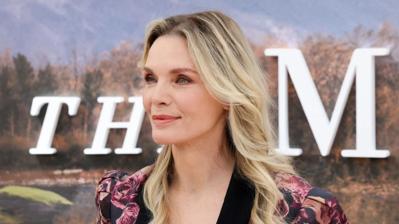 Michelle Pfeiffer, apariție elegantă pe covorul roșu la 68 de ani