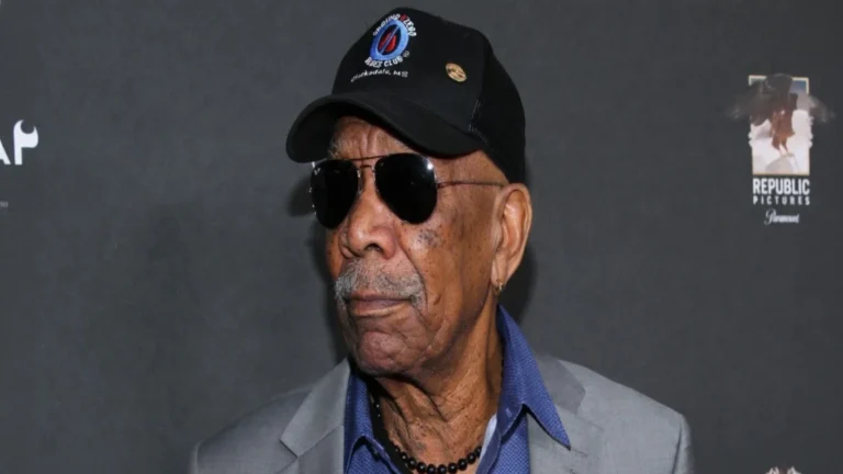 Morgan Freeman și-a transformat ferma în sanctuar pentru albine. Actorul, apicultor din 2014.