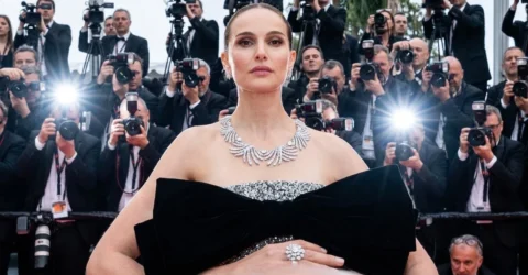 Natalie Portman rupe tacerea despre sarcina la 44 de ani. Primele imagini cu burtica de gravida