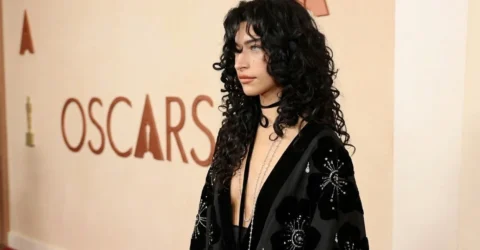 Odessa Azion debuteaza la Met Gala 2026 in Valentino. Fanii critica tinuta cu aplicatii florale