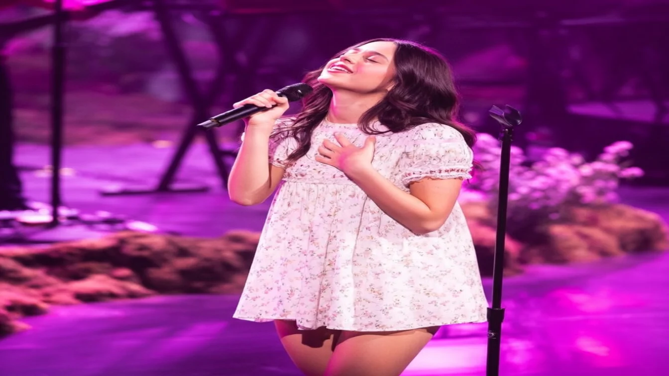 Olivia Rodrigo, în mijlocul unui scandal. Artista a rupt tăcerea despre rochia purtată pe scenă.