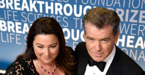 Cum arata iubirea adevarata la 73 de ani. Imaginile cu Pierce Brosnan care au topit internetul