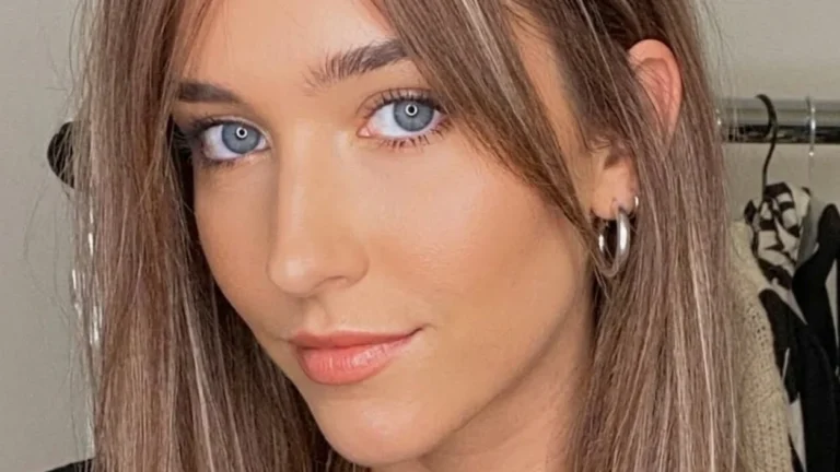 Rochia fără sutien a modelului Rachel Cook, subiect de amplă dezbatere pe internet.