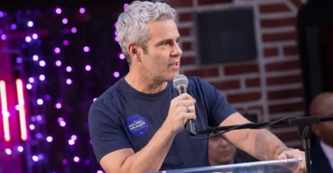 Andy Cohen refuză să filmeze o nouă serie Real Housewives în orașul său natal, St. Louis.