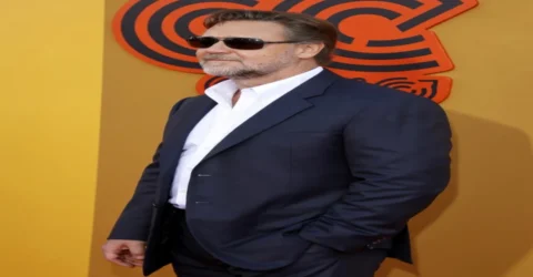 Russell Crowe, moment tensionat cu fanii la Paris. Actorul le-a impus limite clelor.
