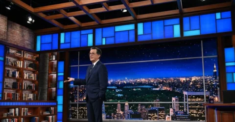 Stephen Colbert și-a încheiat emisiunea. Plecarea sa, o posibilă consecință a criticilor aduse Paramount.