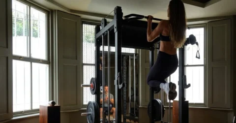 Ce se intampla in sala de fitness a familiei Beckham. Detaliul filmat de David la Victoria