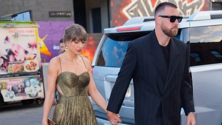 Taylor Swift, apariție de 125.000 de dolari la o nuntă. Vedeta a purtat bijuterii fabuloase.