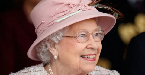 Expoziția Regina Elisabeta a II-a de la Londra, prelungită cu șase luni. Cerere uriașă de bilete.