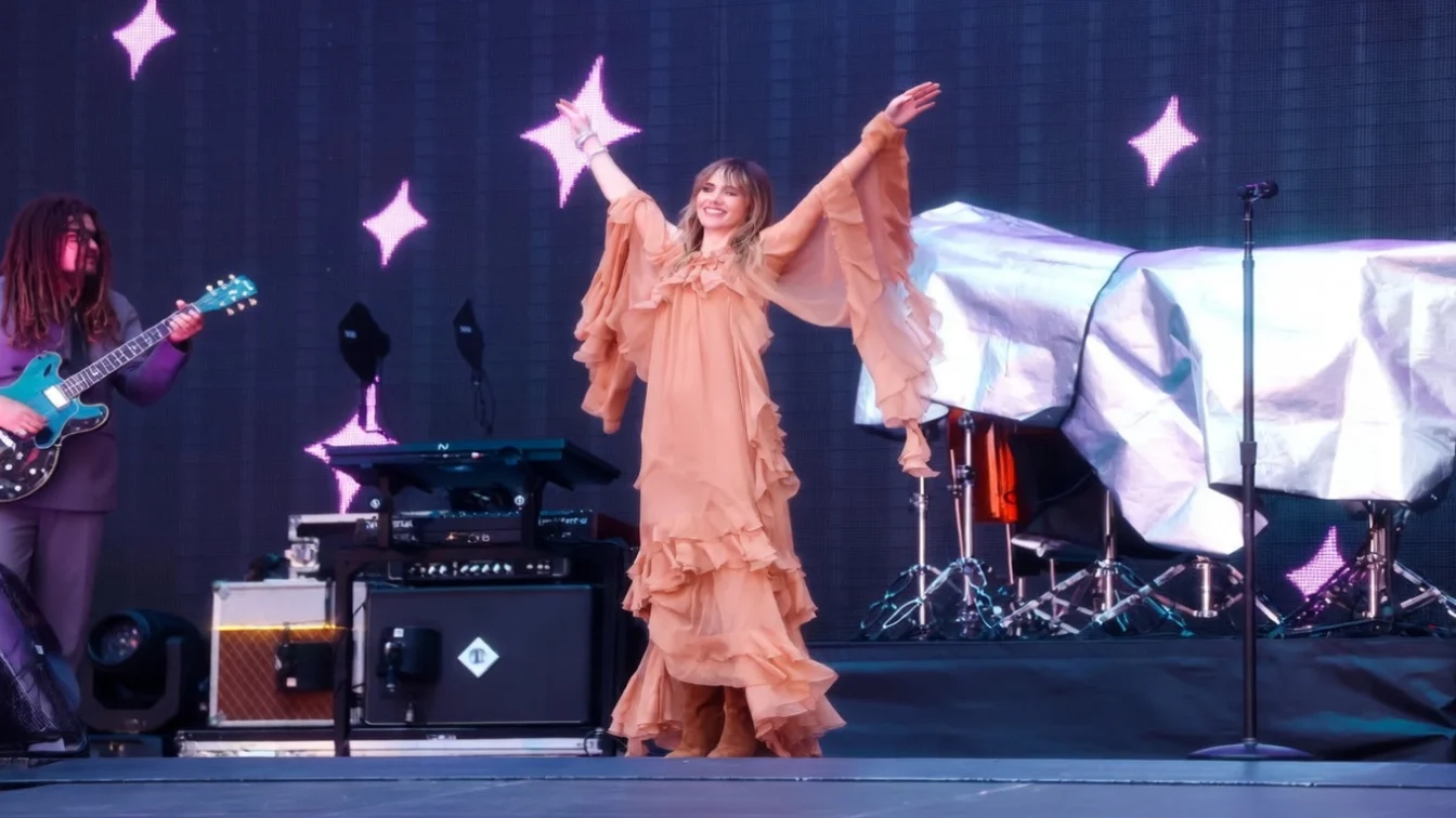 suki waterhouse eras tour
