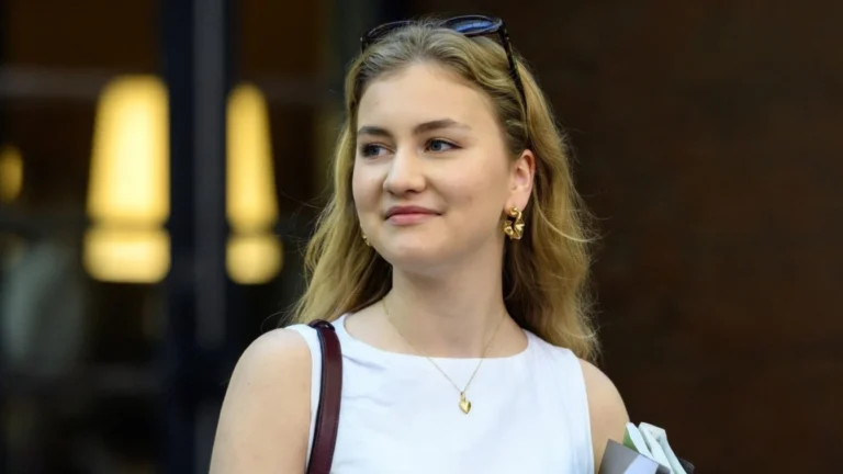 Prințesa Elisabeta a Belgiei ia un an sabatic după absolvirea Harvard. Ultima gură de libertate înainte de responsabilitățile regale.
