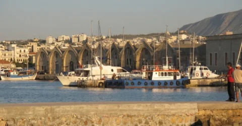Avertisment pentru vacanta de vara. Ce se intampla cu zborurile spre Grecia si banii tai