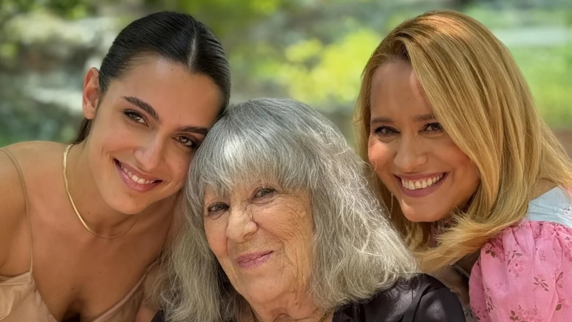 Lucia Esca, mama Andreei Esca, a împlinit 85 de ani. Imagini cu bunica Alexiei Eram.