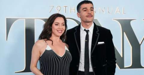 Aubrey Plaza, însărcinată, la prima apariție publică după o perioadă de doliu. Actrița a radiat la Premiile Tony.